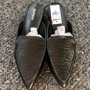 NWT Express Black Mules